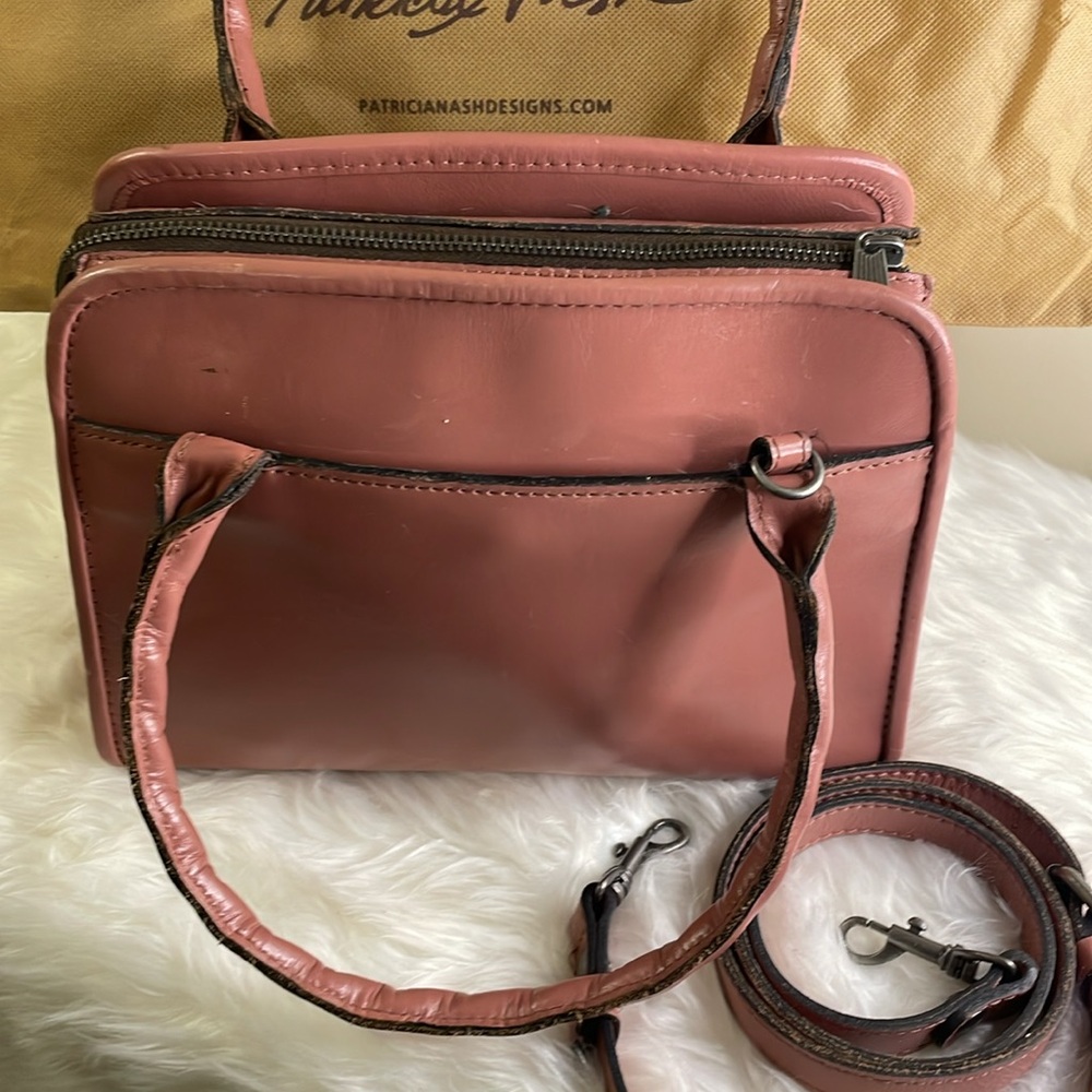 PATRICIA NASH PARIS tooled OLD ROSE SATCHEL. Note- scuff marks on bottom and ink - Picture 9 of 12